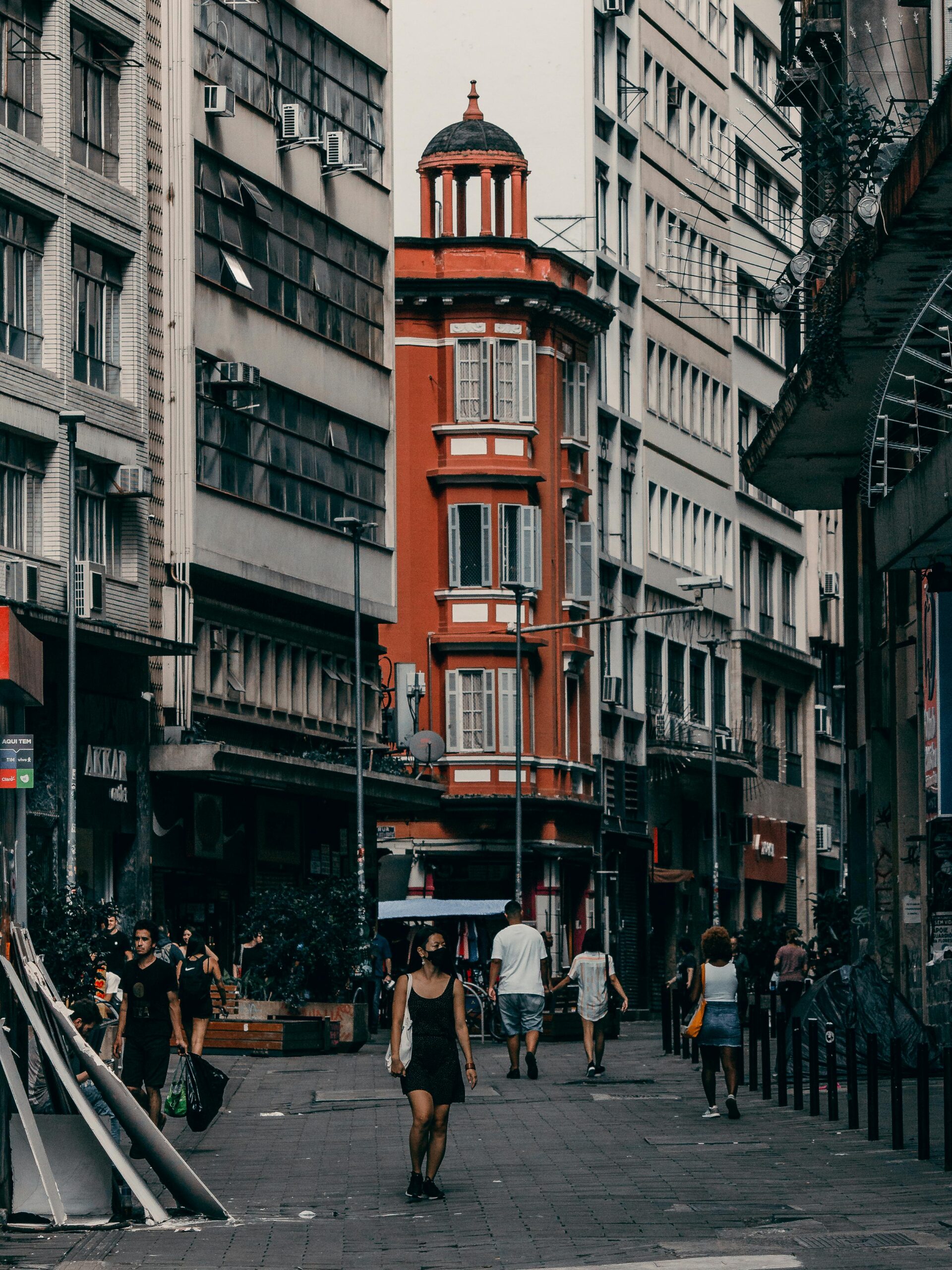 pexels euanderfs 12304305