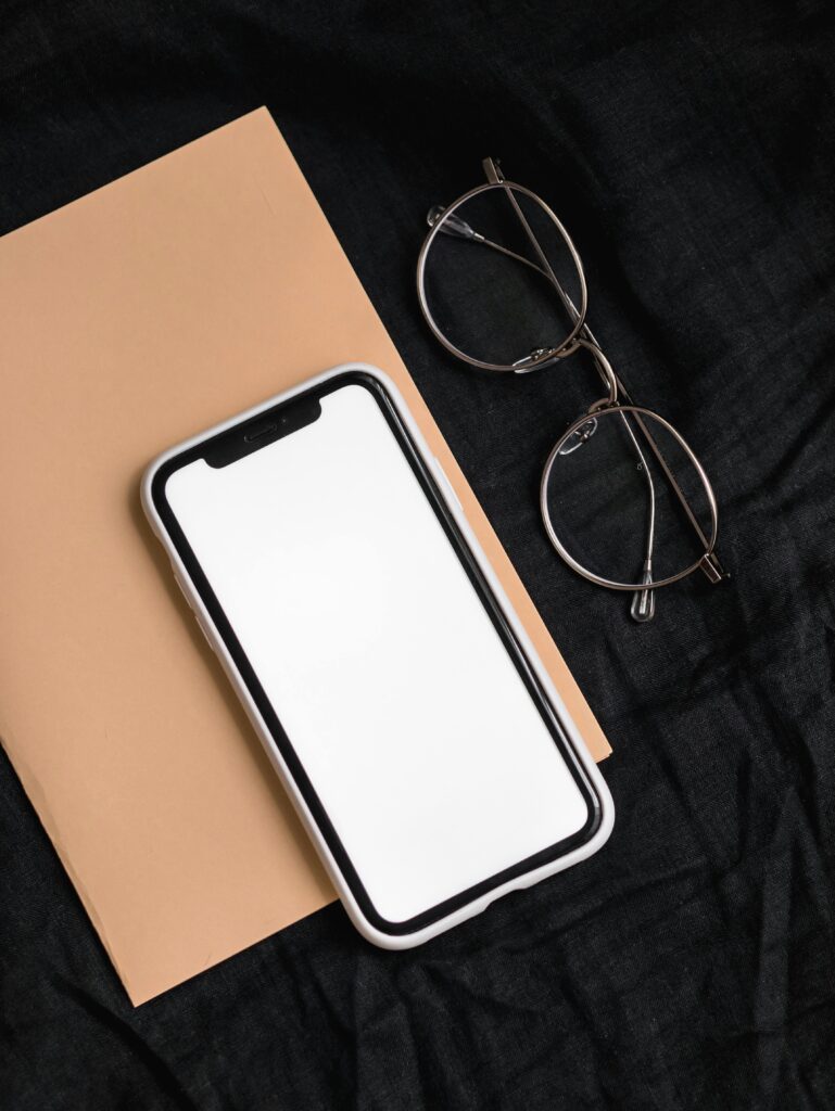Trendy transparent bio-glass eyewear frames for women 2026