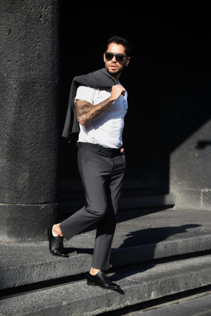 Men's kinetic-stretch tailored trousers for maximum mobility 2026