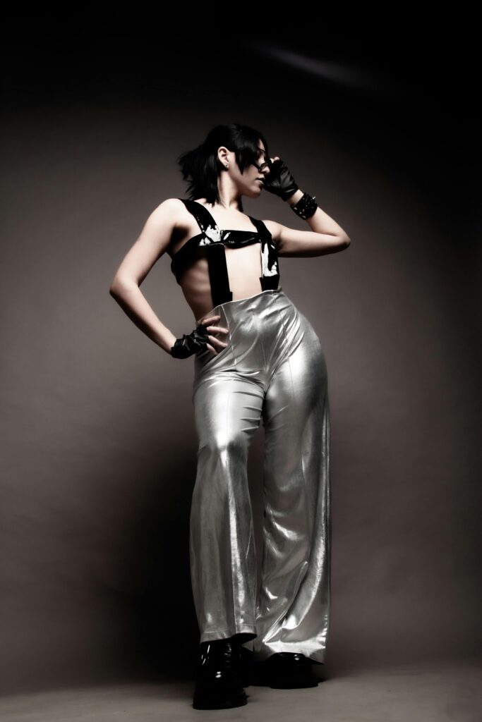 Zero-crease liquid-metal slacks for women's travel 2026